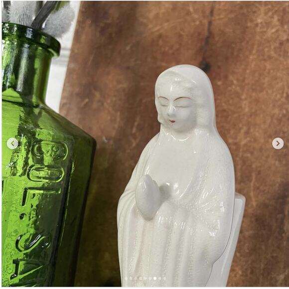 Vintage White Porcelain Ceramic Mother Mary Madonna Bud Vase Statue Crazing - Picture 7 of 9